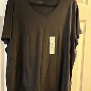 Time and Tru Men's Black V-Neck Tee